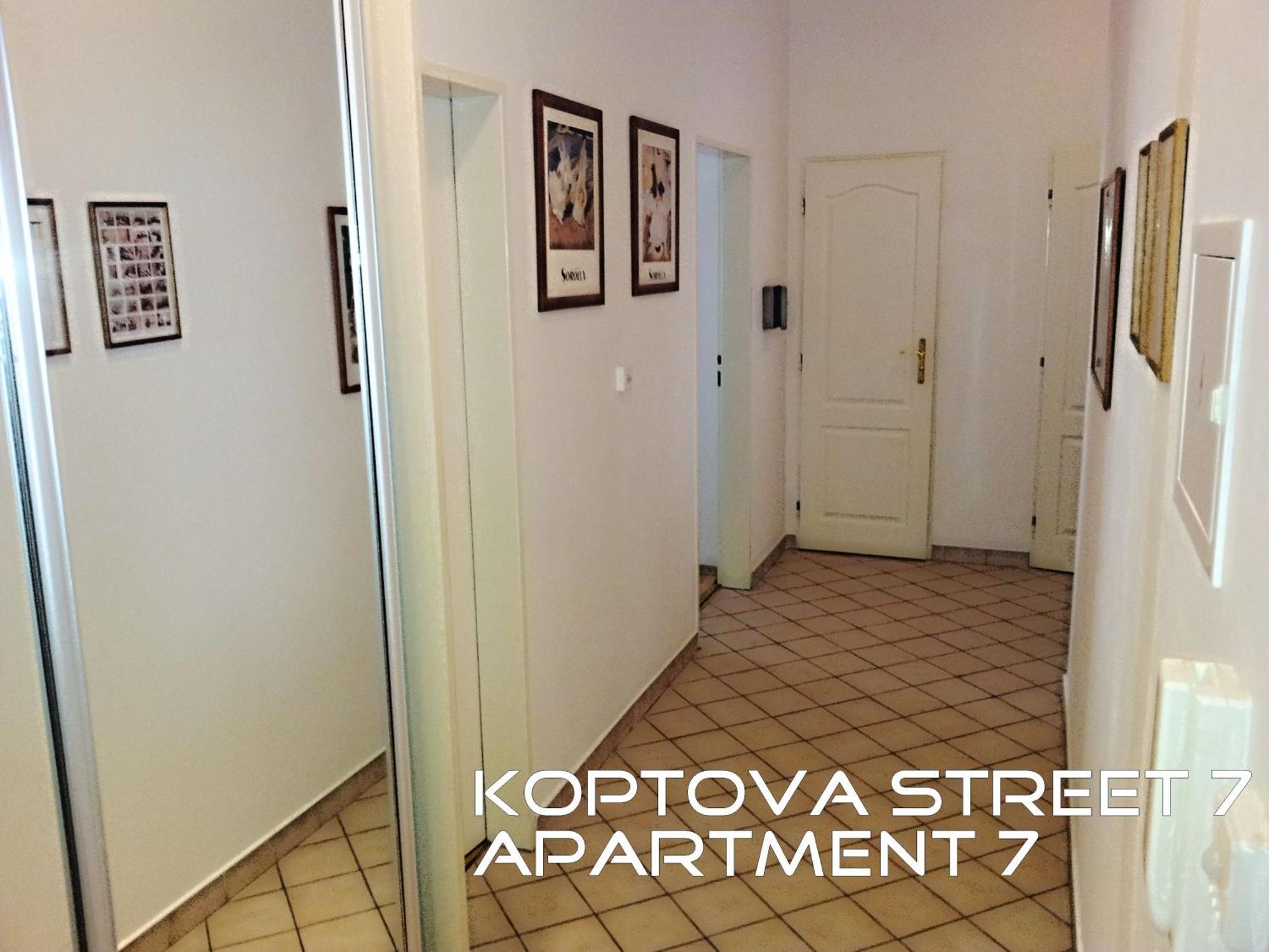 Holiday Apartments Karlovy Vary Szoba fotó